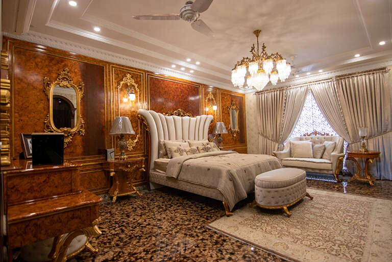 Luxury Couple Room